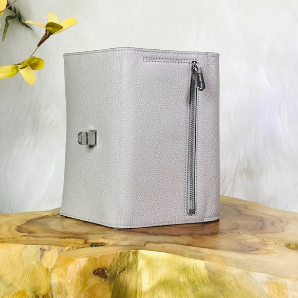 Michael Kors Cassie Large Trifold Wallet - Picture 7 of 8